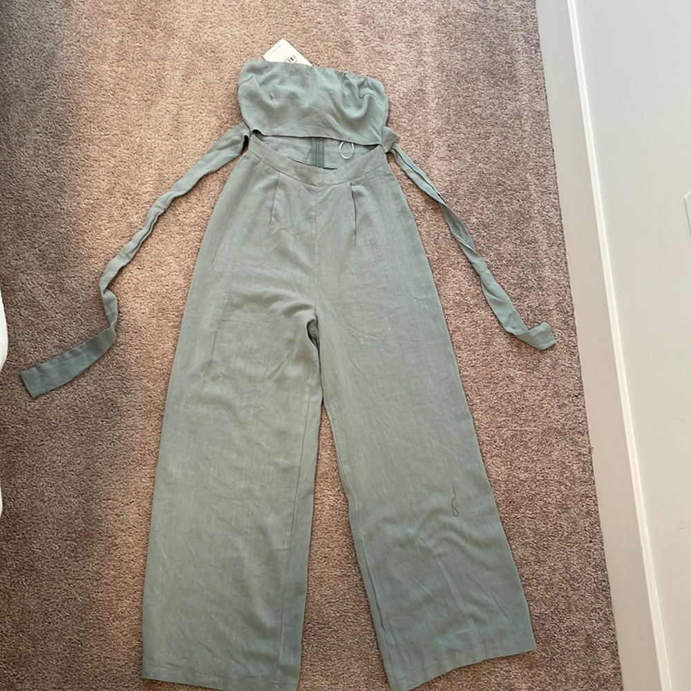 Light green jumpsuit size small hello molly